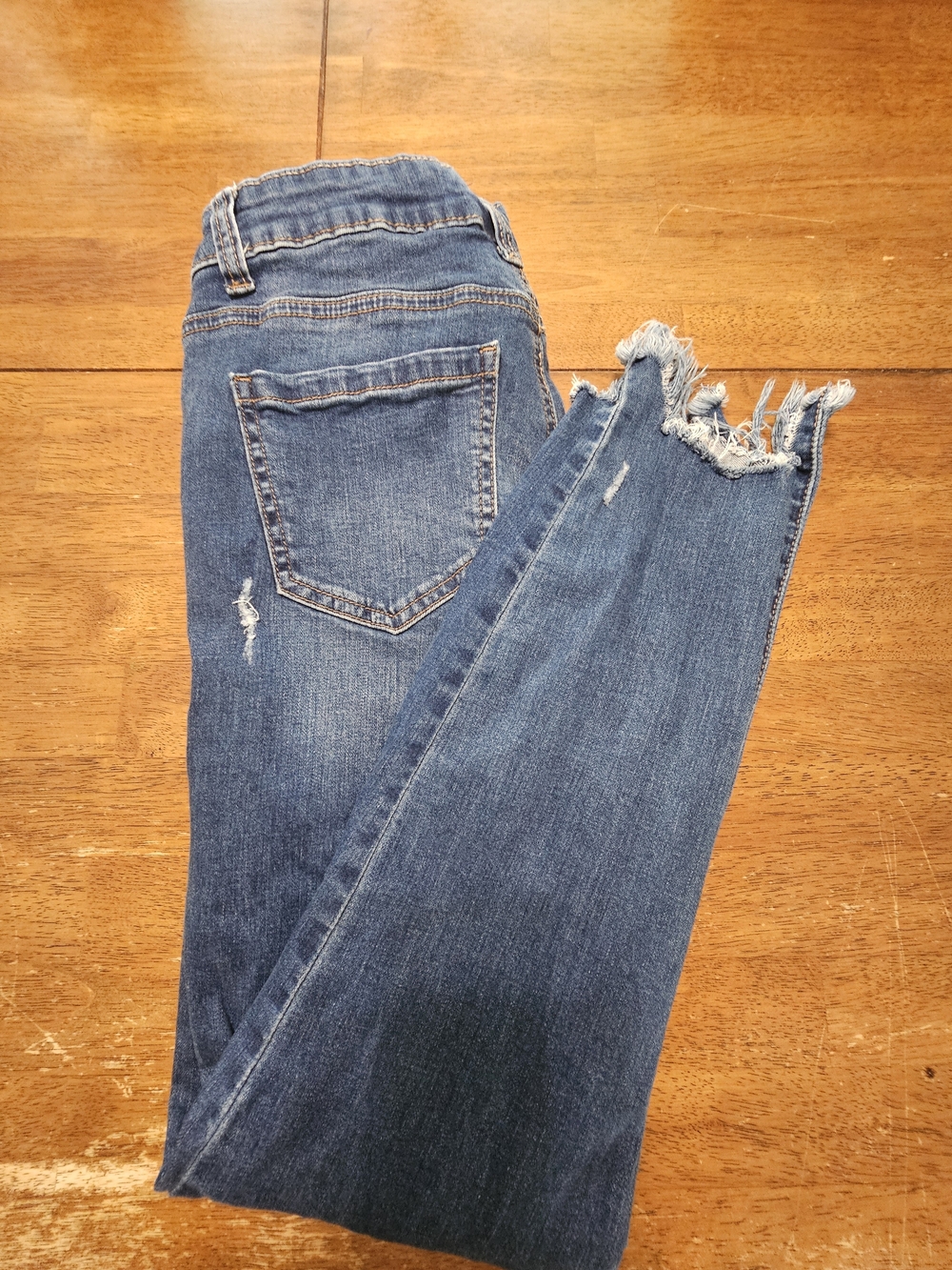 EnJean Denim Co. Women’s Blue Distressed Ankle Jeans